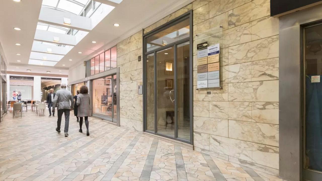 Italianway - Galleria Unione * Milan